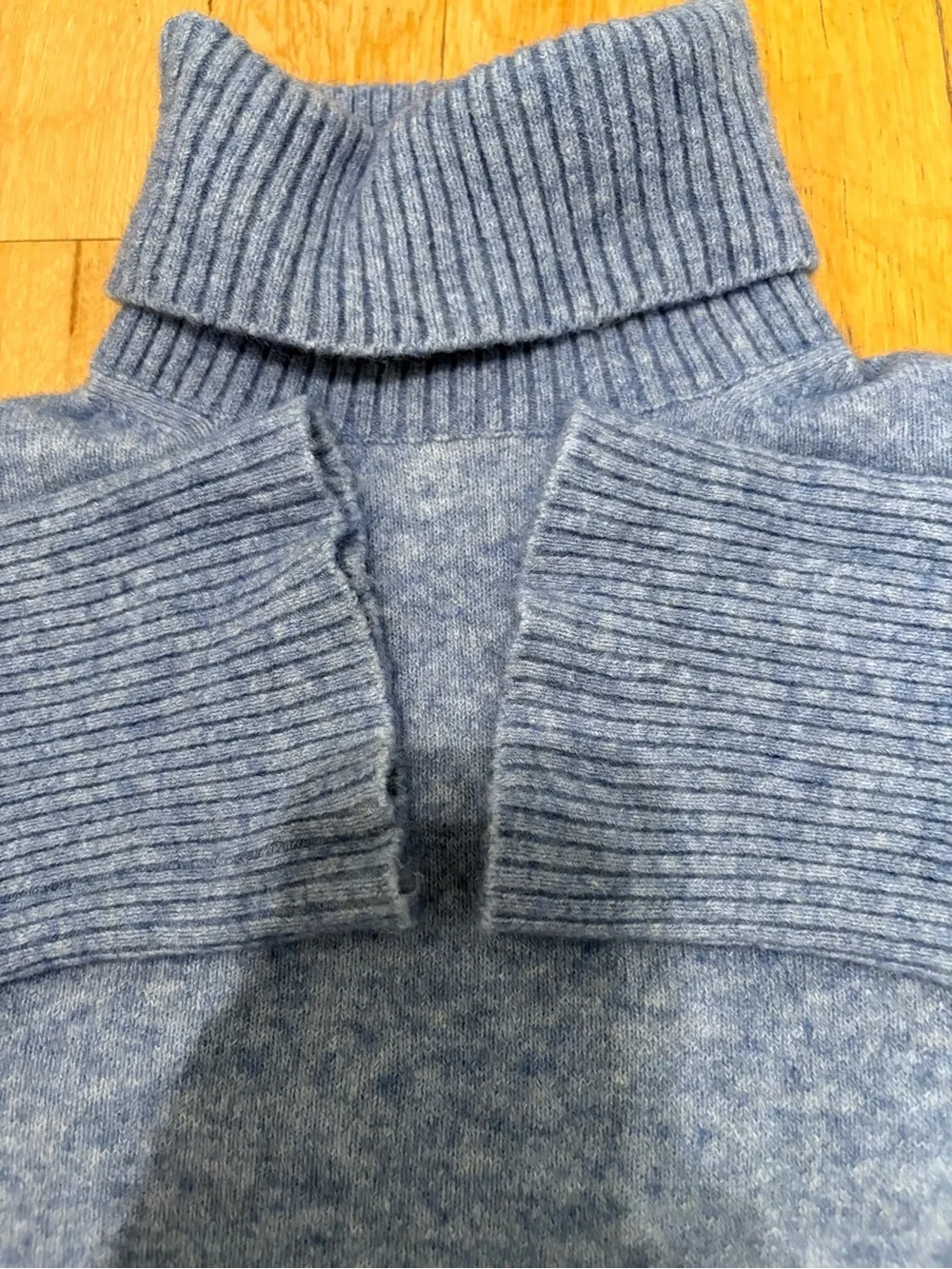 J.Crew Supersoft Yarn Turtleneck Sweater Periwinkle Blue Size S Quiet Luxury